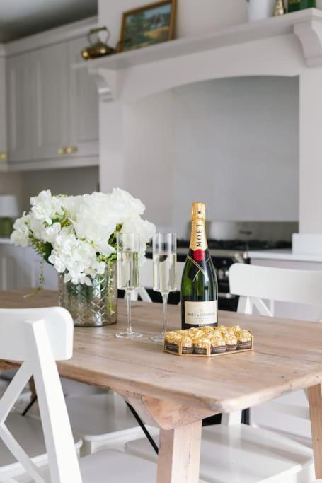 The Farmhouse At Corrstown Village Portrush Extérieur photo