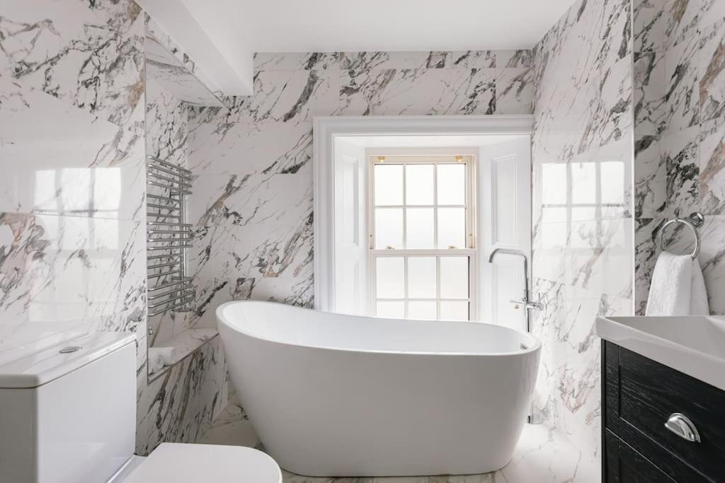 The Farmhouse At Corrstown Village Portrush Extérieur photo