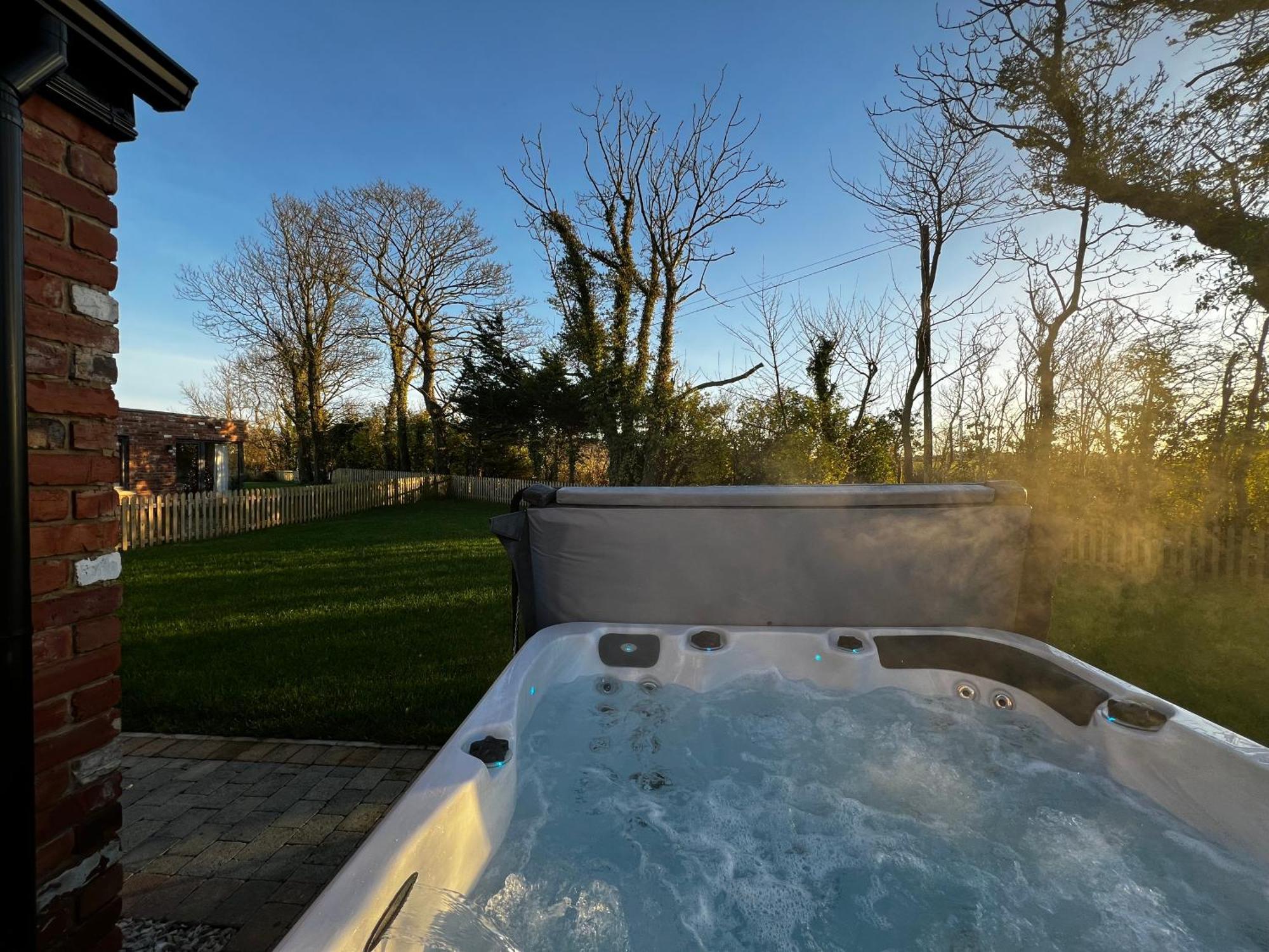 The Farmhouse At Corrstown Village Portrush Extérieur photo